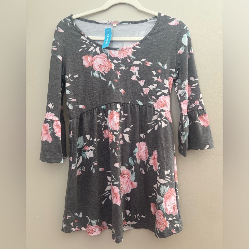 NWT Floral Maternity Top